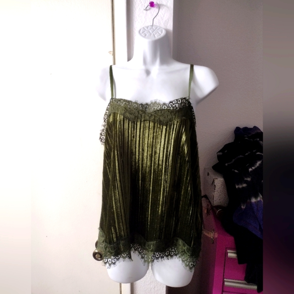 Chelsea and Violet Olive lacey tank top